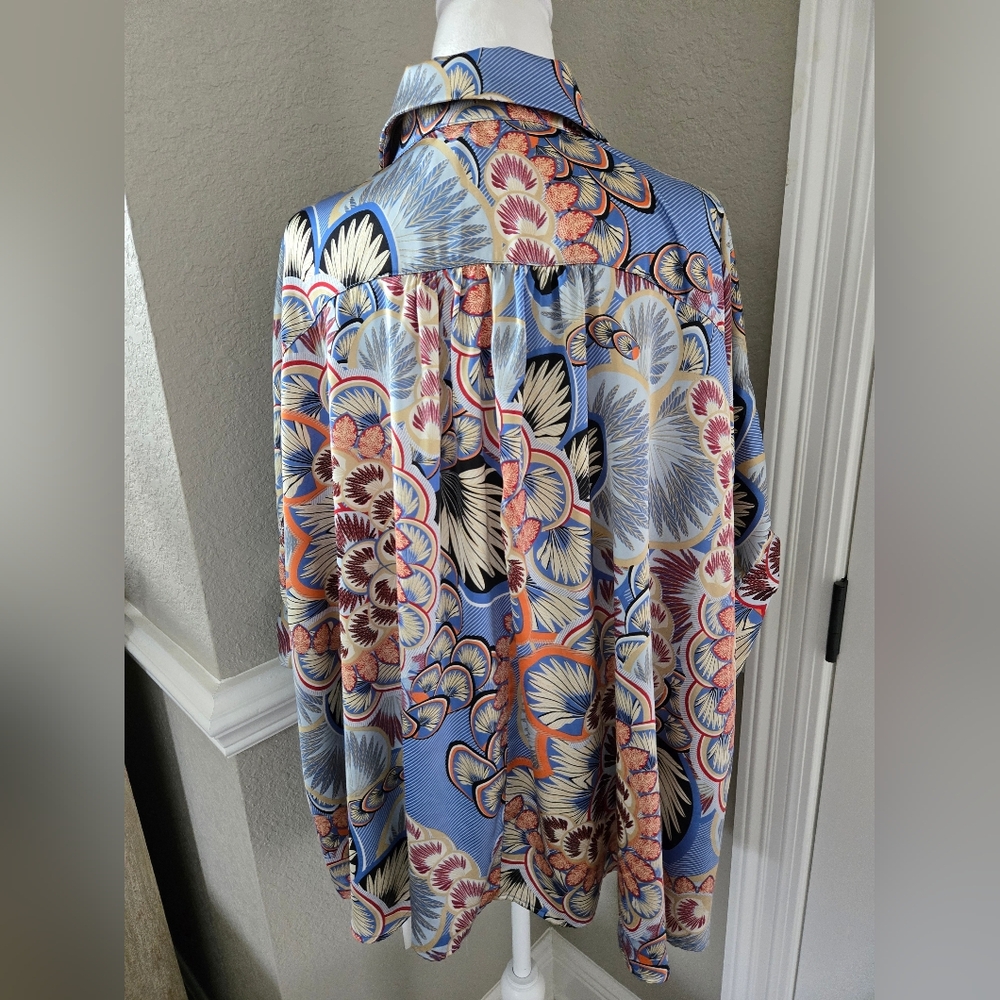 EeSome Big Fan Shirt, Medium - Picture 3 of 9